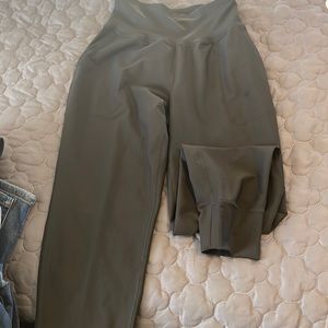 Old Navy Elevate Leggings